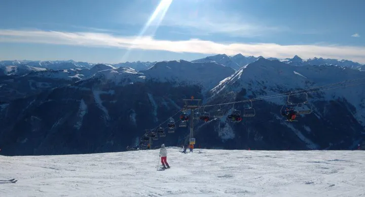 Obóz narciarski i snowboardowy w Austrii 2025 – najlepsze oferty!