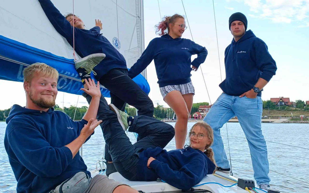 Bluza z logiem Róży Wiatrów - obrazek 6