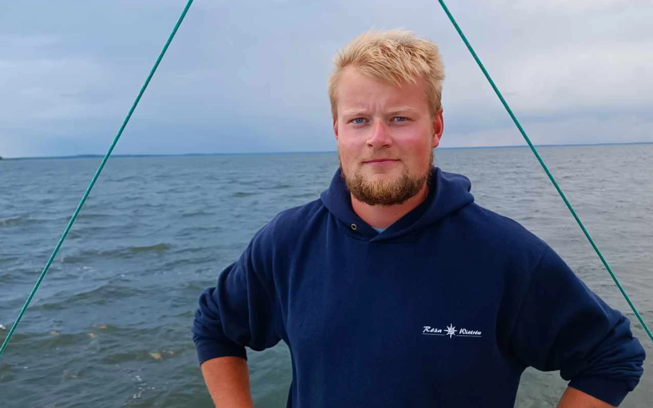 Bluza z logiem Róży Wiatrów - obrazek 7