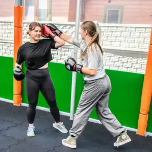 Obóz samoobrony dla dziewczyn